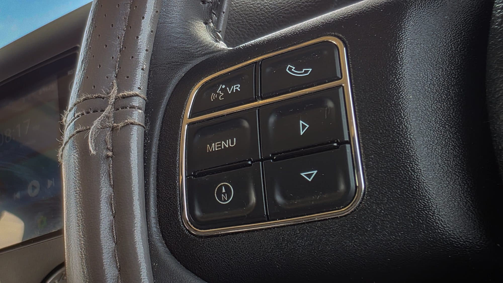 Jeep Wrangler 3.6 V6 JK Edition SUV 4dr Petrol Auto 4WD Euro 6 (280 bhp) — frame 40 of 62