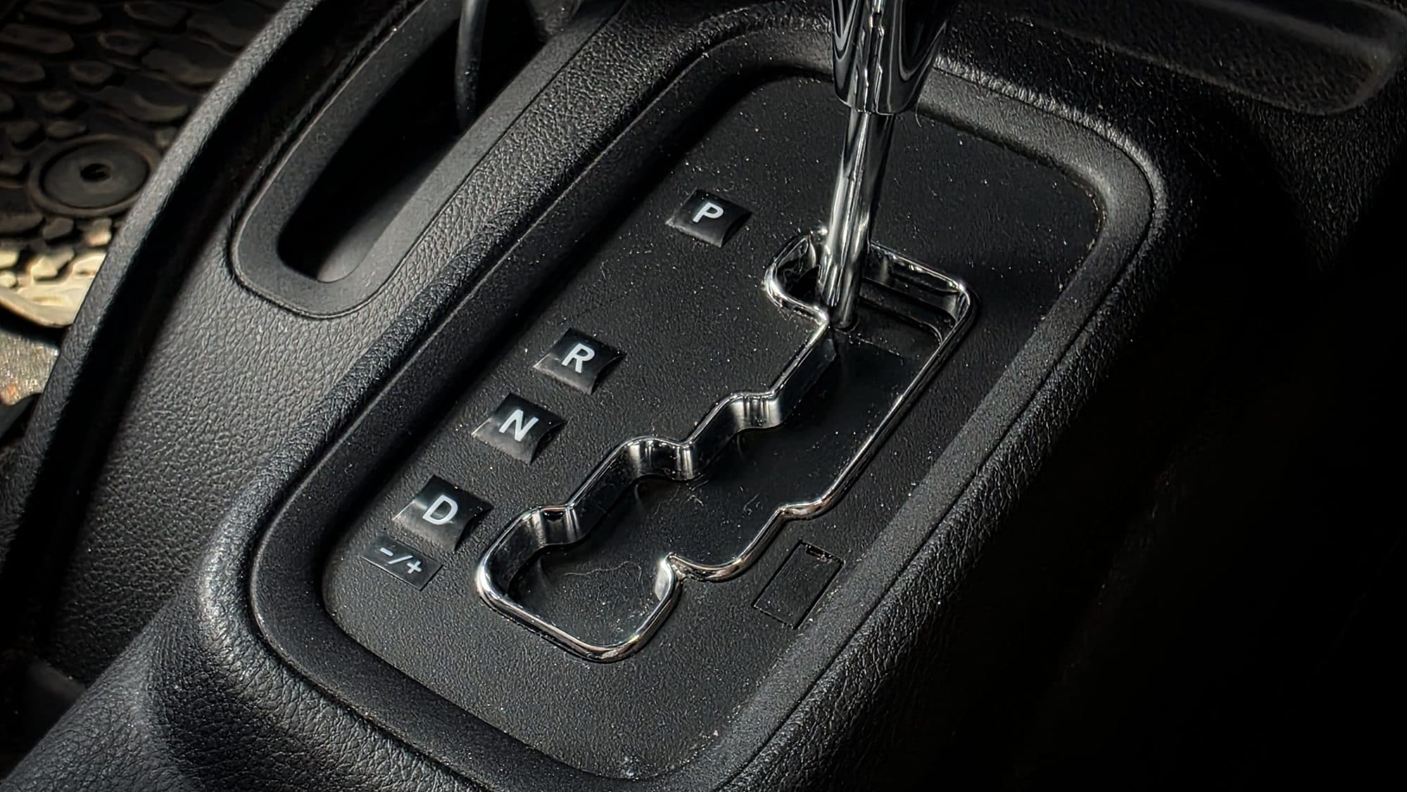Jeep Wrangler 3.6 V6 JK Edition SUV 4dr Petrol Auto 4WD Euro 6 (280 bhp) — frame 46 of 62