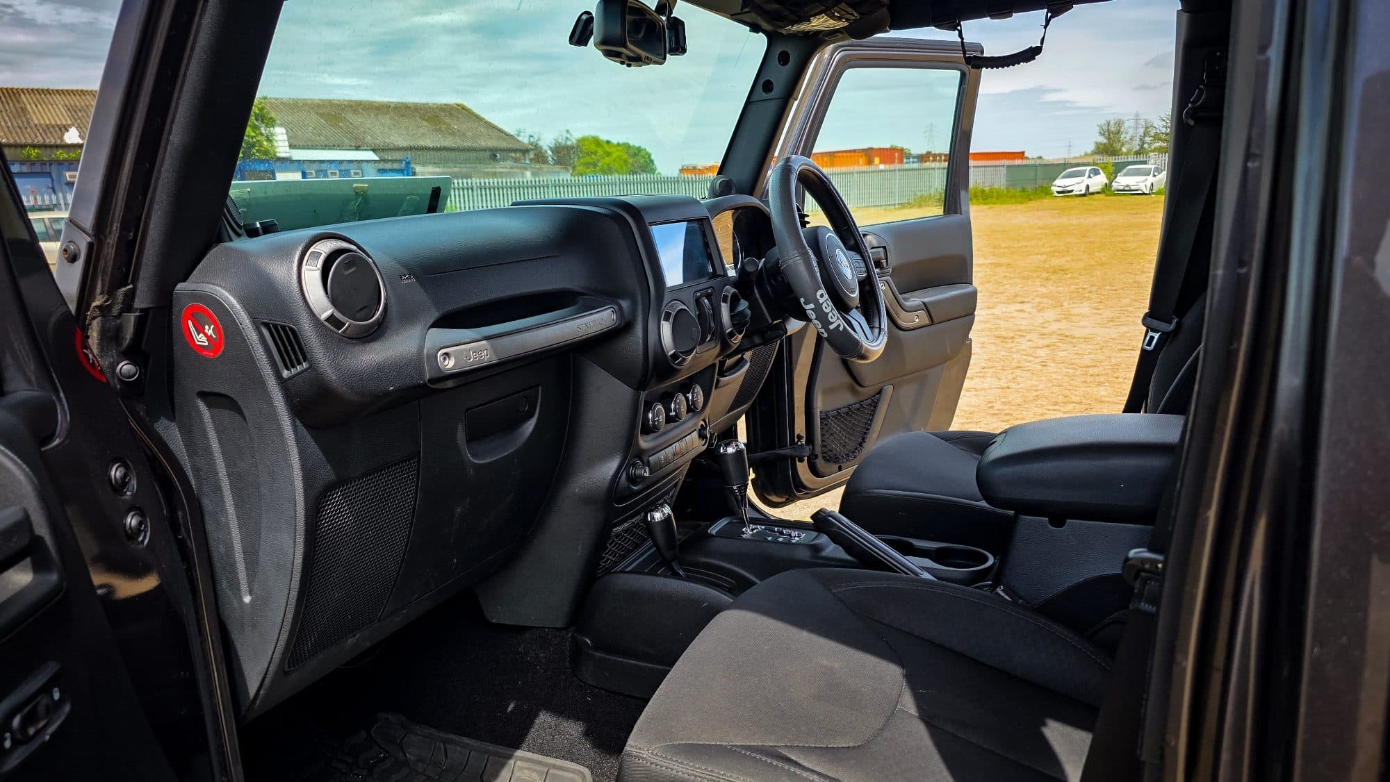 Jeep Wrangler 3.6 V6 JK Edition SUV 4dr Petrol Auto 4WD Euro 6 (280 bhp) — frame 55 of 62